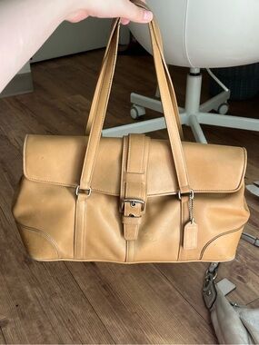 Vintage Coach Hamptons Carry all Leather Shoulder Bag